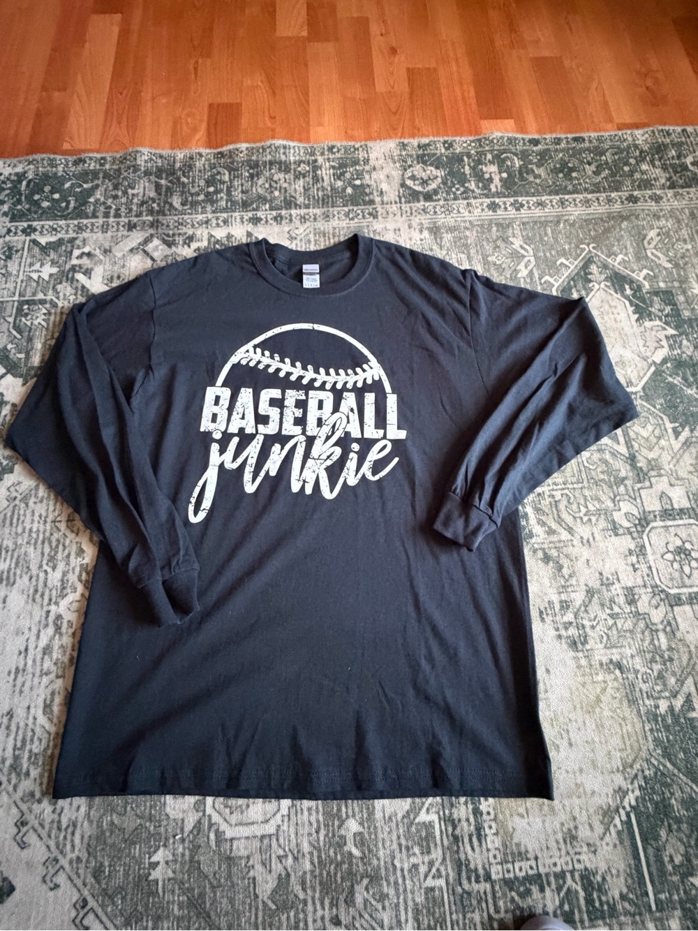 Gildan black Baseball Junkie Black Long Sleeve Graphic Tee size large